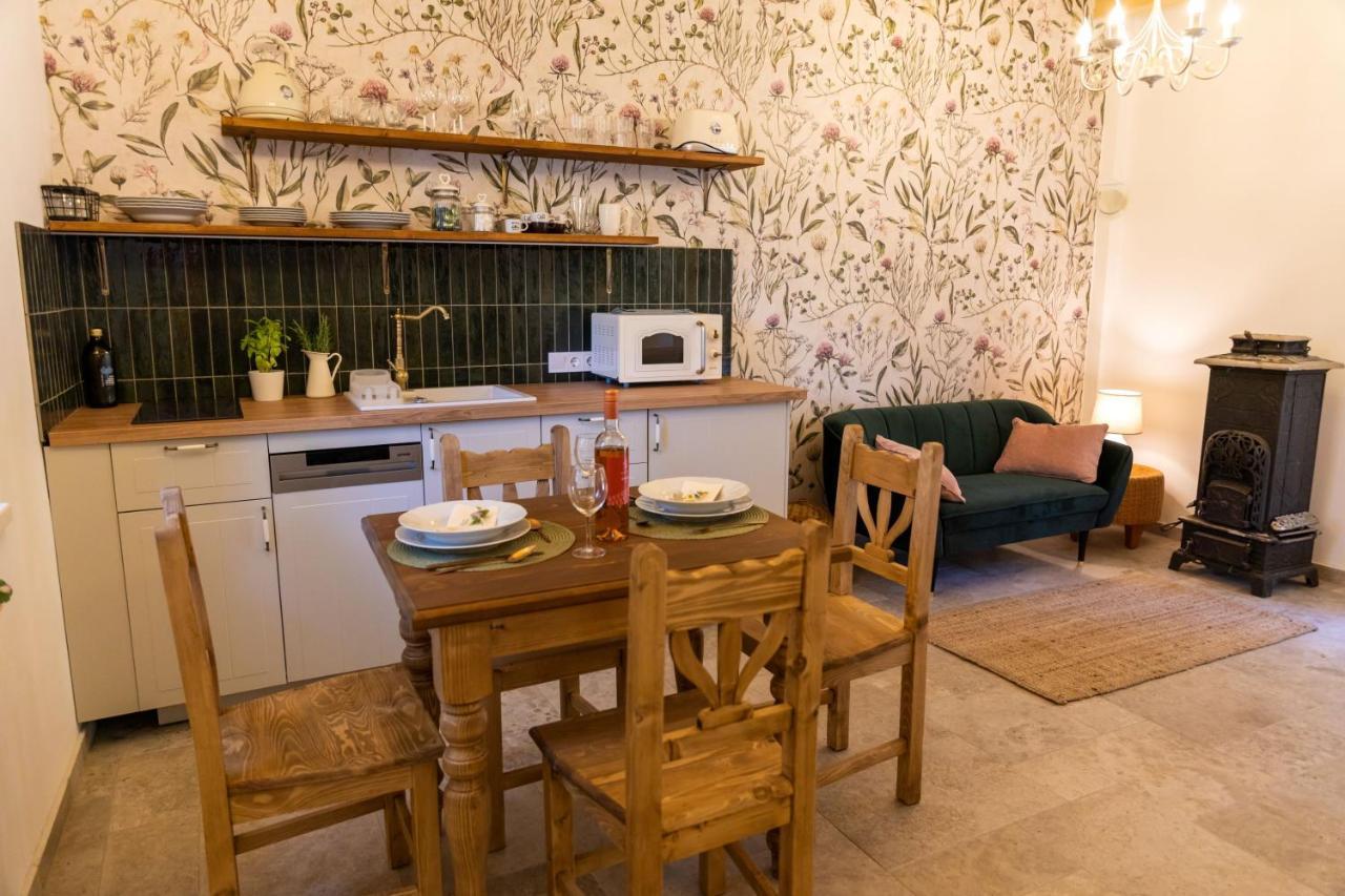 Egercottages - Rose Appartement Eger